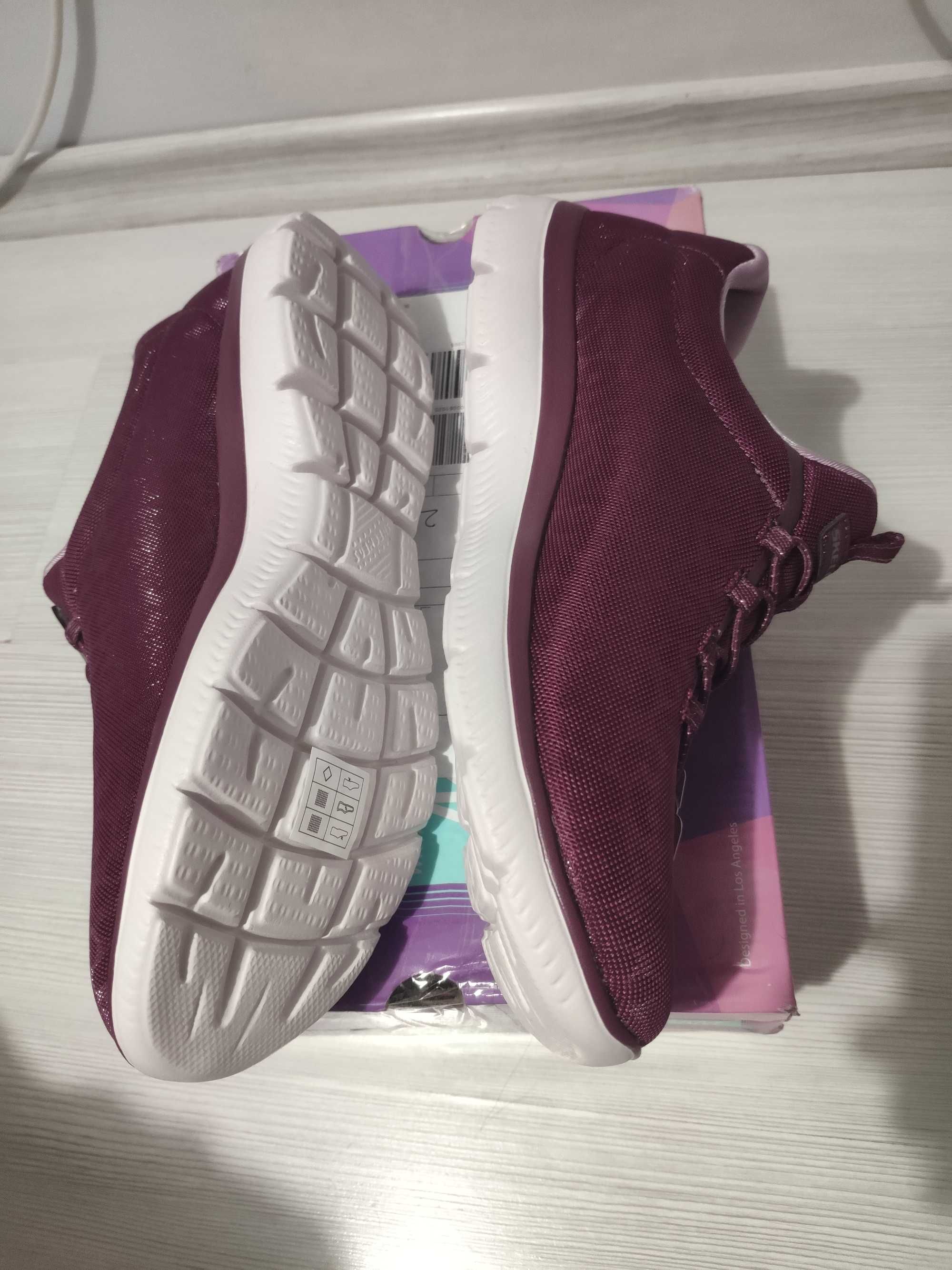дамски маратонки SKECHERS Summits Sparkling Spots номер 39