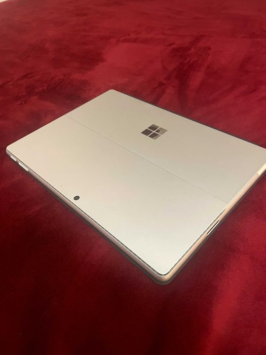 Microsoft Surface Pro 9 - I7 12th-16GB-256GB - Tastatura si Pen ORG