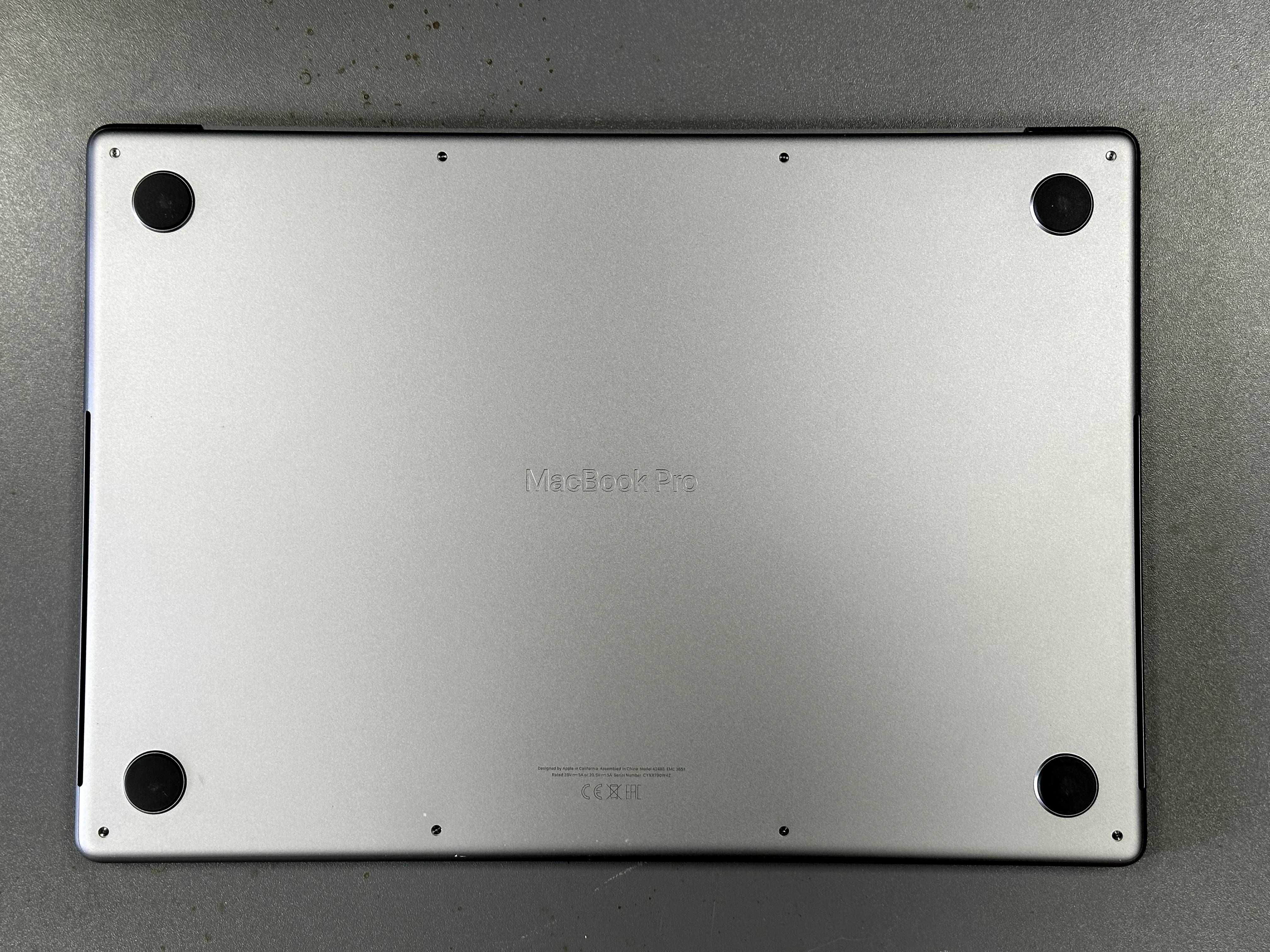 MacBook Pro 16" M1 Pro 1TB 32GB RAM Space Gray