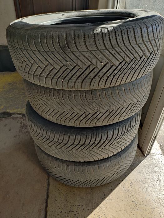 Гуми всесезонни със зимна шапка Hankook 225/65/17 106H Kinergy 4s