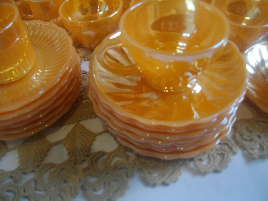 37 Части Нов Сервиз Чай Кафе Made in USA FIRE KING ANCHOR HOCKING-1940
