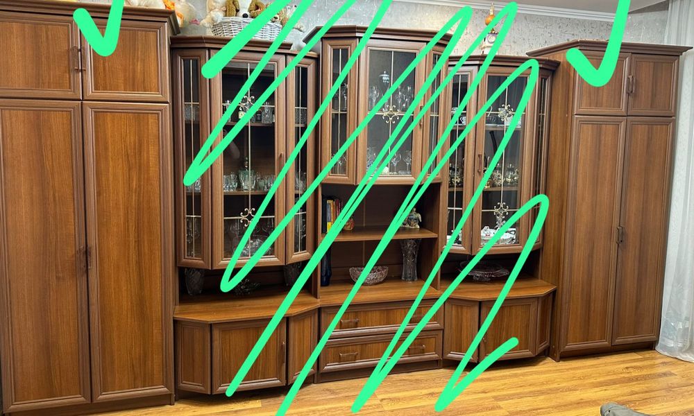 Срочно продаю плательные шкафы