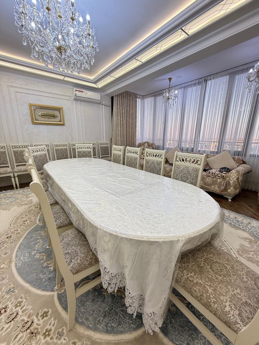 Стол и стулья , для гостинной