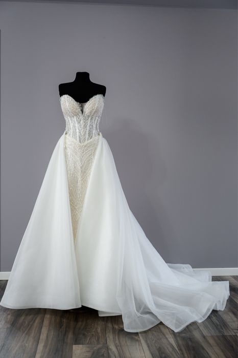 Vand rochie de mireasa