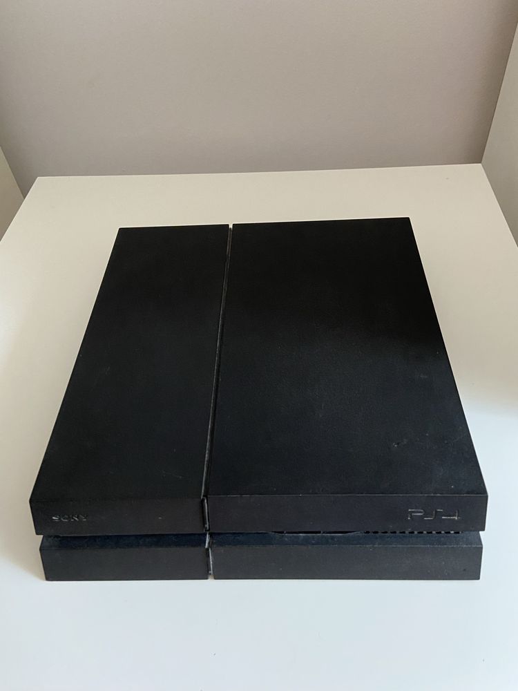 Ps4 1 TB + 1 controller