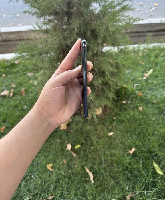 Iphone 11 Pro Max Xolati Ideal 64gb 77 feys ishlamidi ekran radnoy