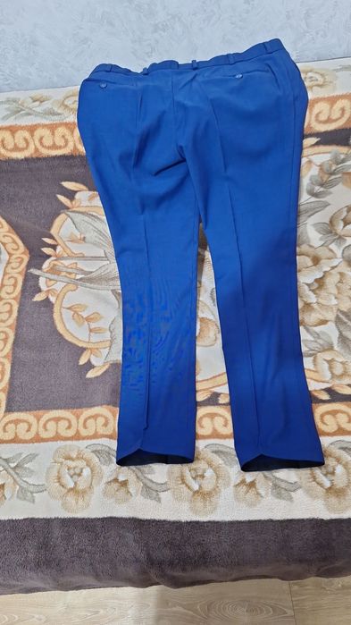 Vând costum de haine și sacouri