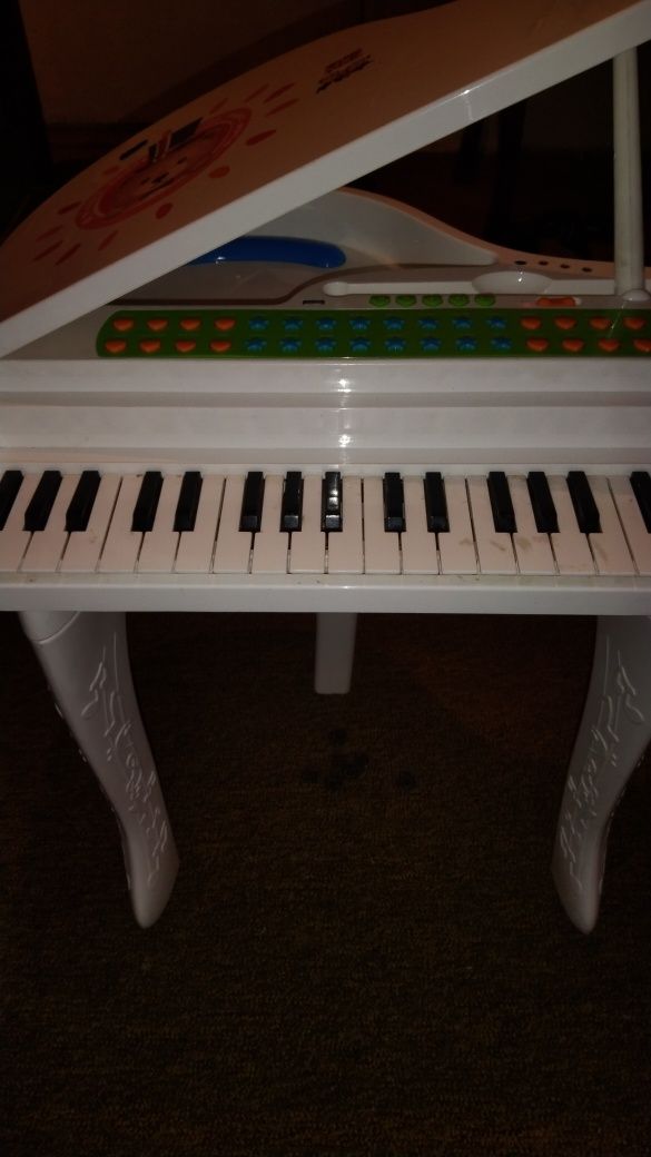 Детское пианино классное.