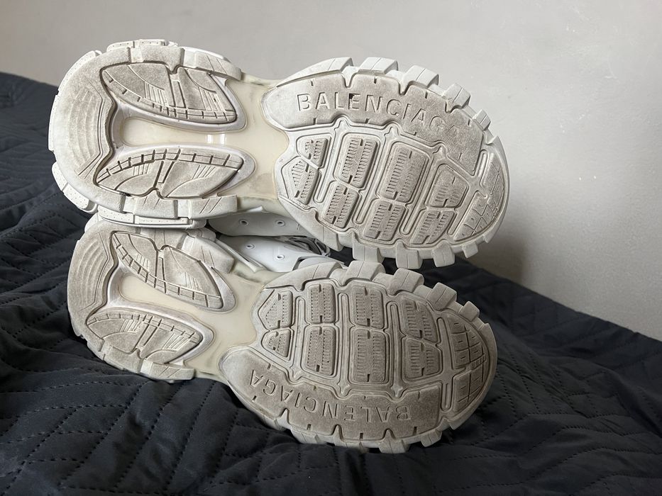 Balenciaga track Hike