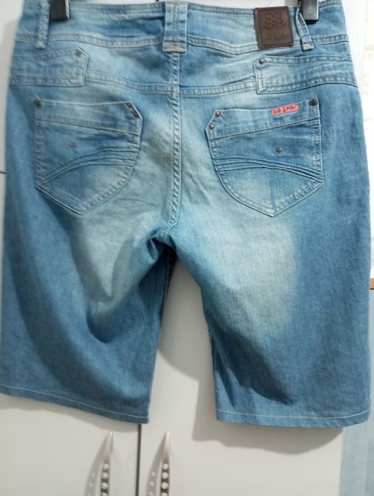 Pantaloni scurți de blugi mărimea 44