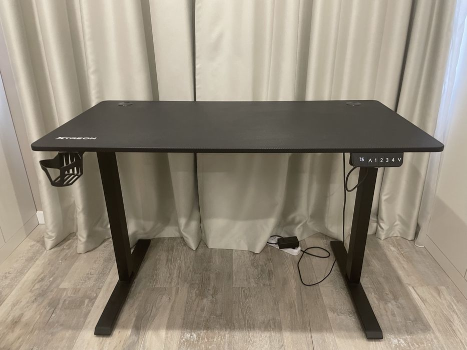 Компьютерный стол Xtreon