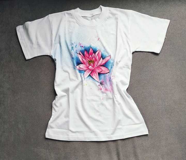 Тениски с щампа или надпис за имен и рожден ден