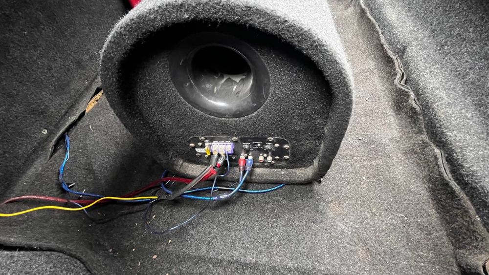 Сабвуфер хорошем в состояни