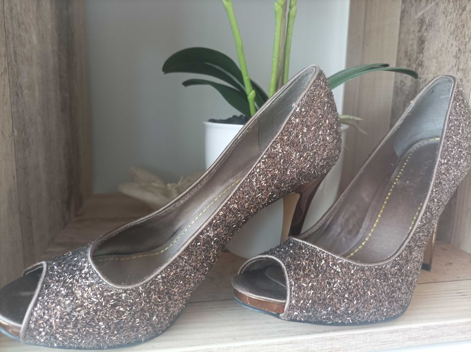 Обувки с висок ток Nine West 36 размер