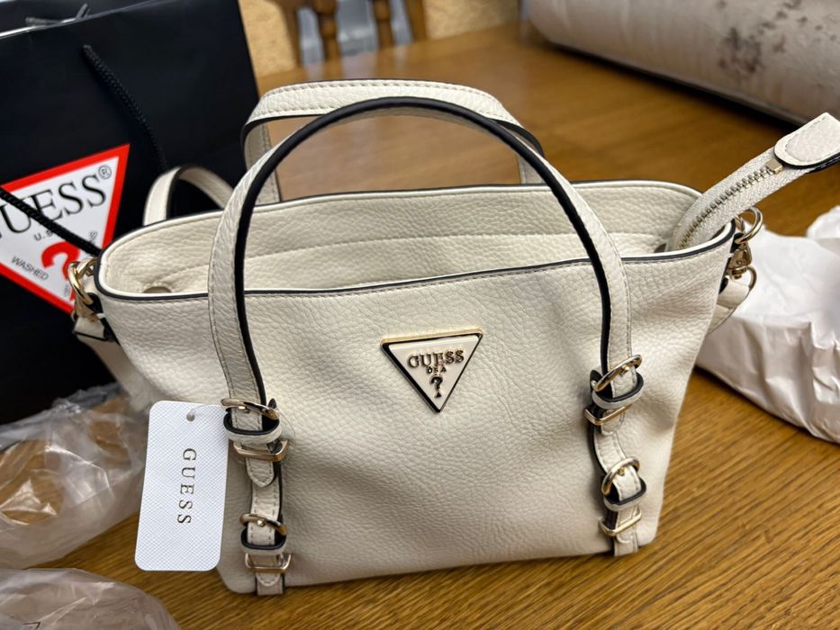 GUESS сумочка белая