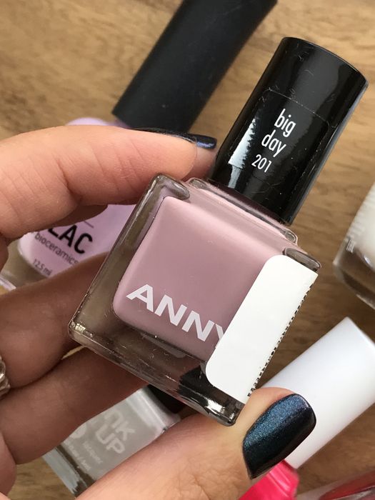 Лак для ногтей обычный