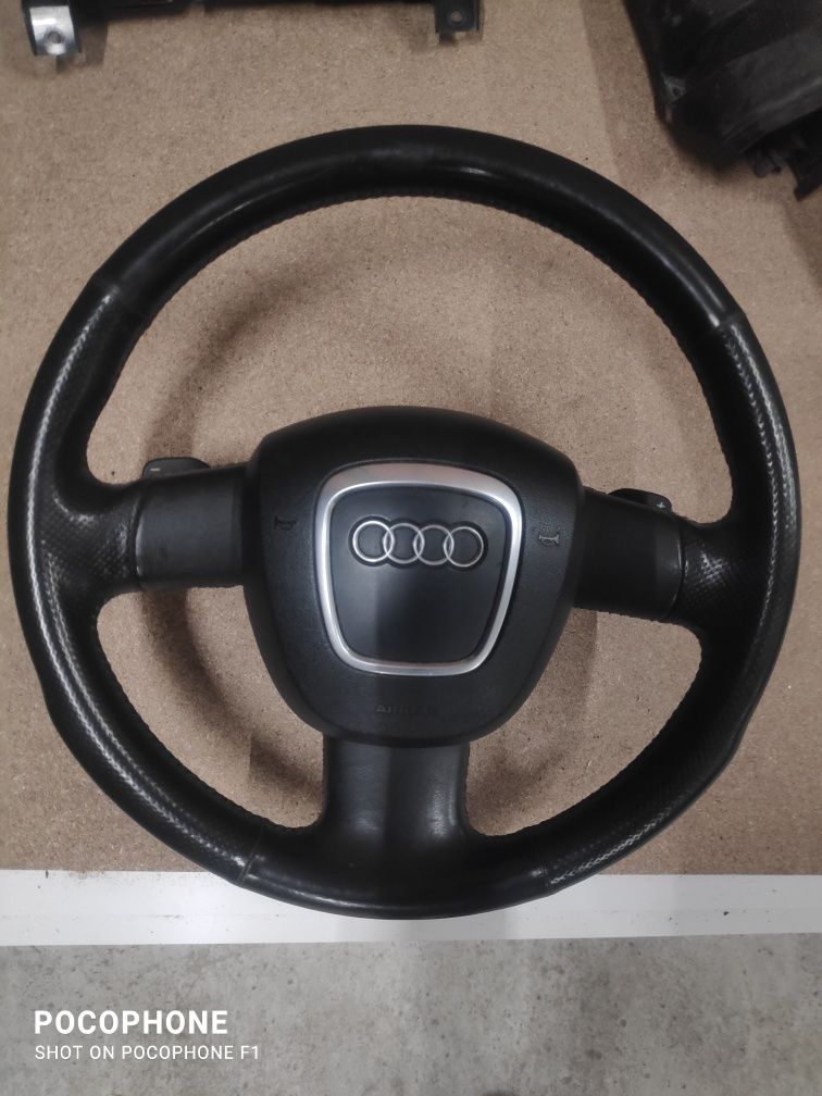 Волан с пера Audi A4 B7 /  Ауди А4 Б7