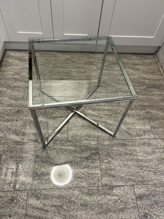 Нова Холна маса метална основа и закалено стъкло