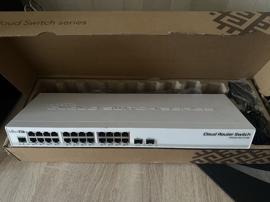 Коммутатор MikroTik CRS326