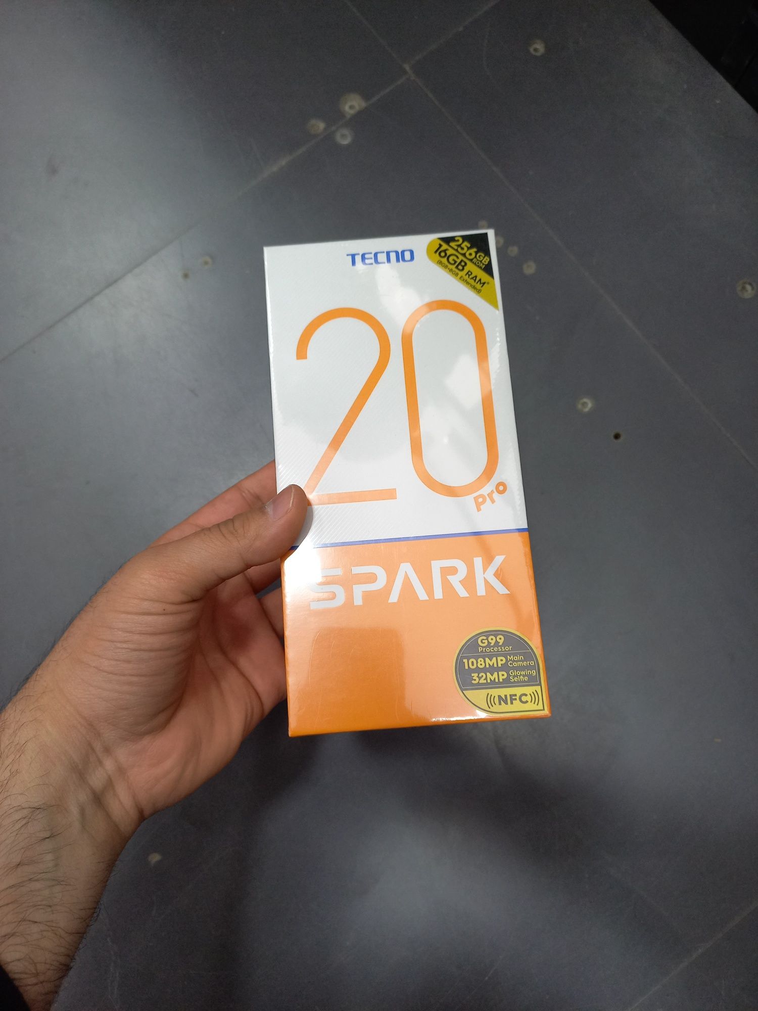 Techno spark 20 pro 8+8/256 1йил гарантия