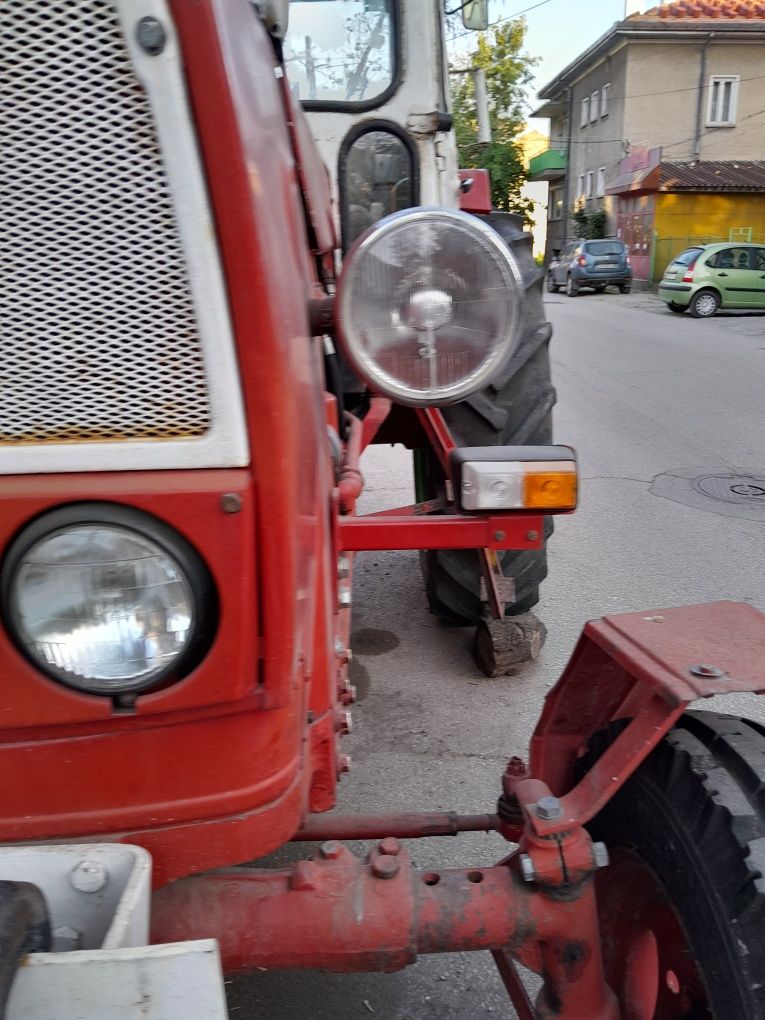Юмз отлично запазено от вън и от вътре купилсъм нови габарити и мигачи