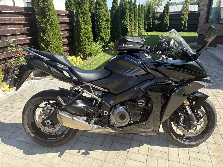 Vand Suzuki GSXS 1000 GT