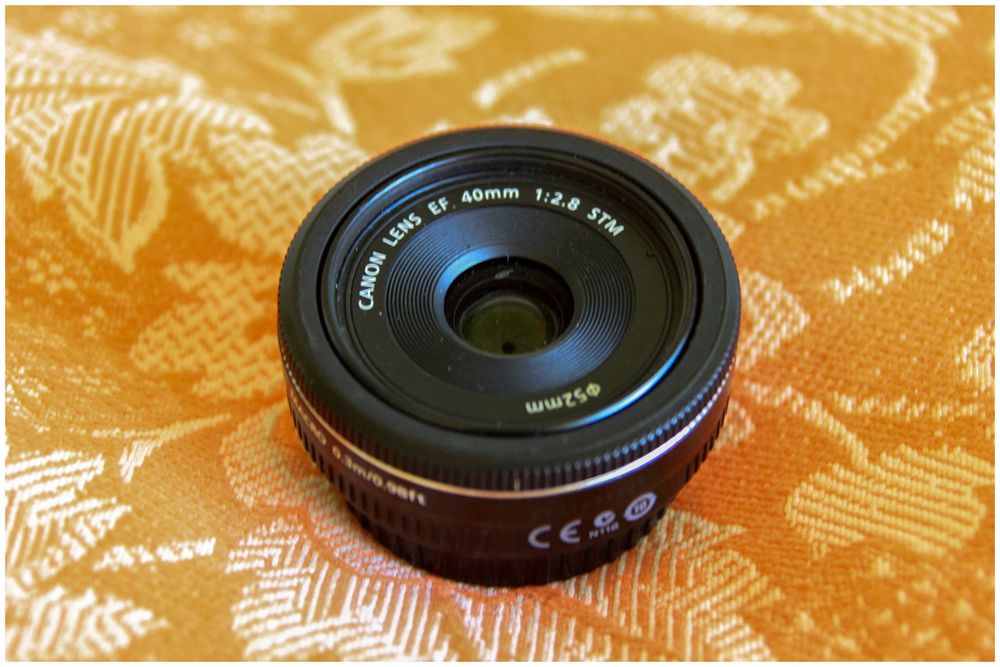 Объектив Canon EF 40 mm F 2,8