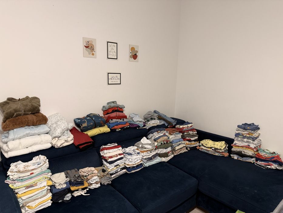 Lot haine 50-80 marime 315 articole+100 perechi sosete