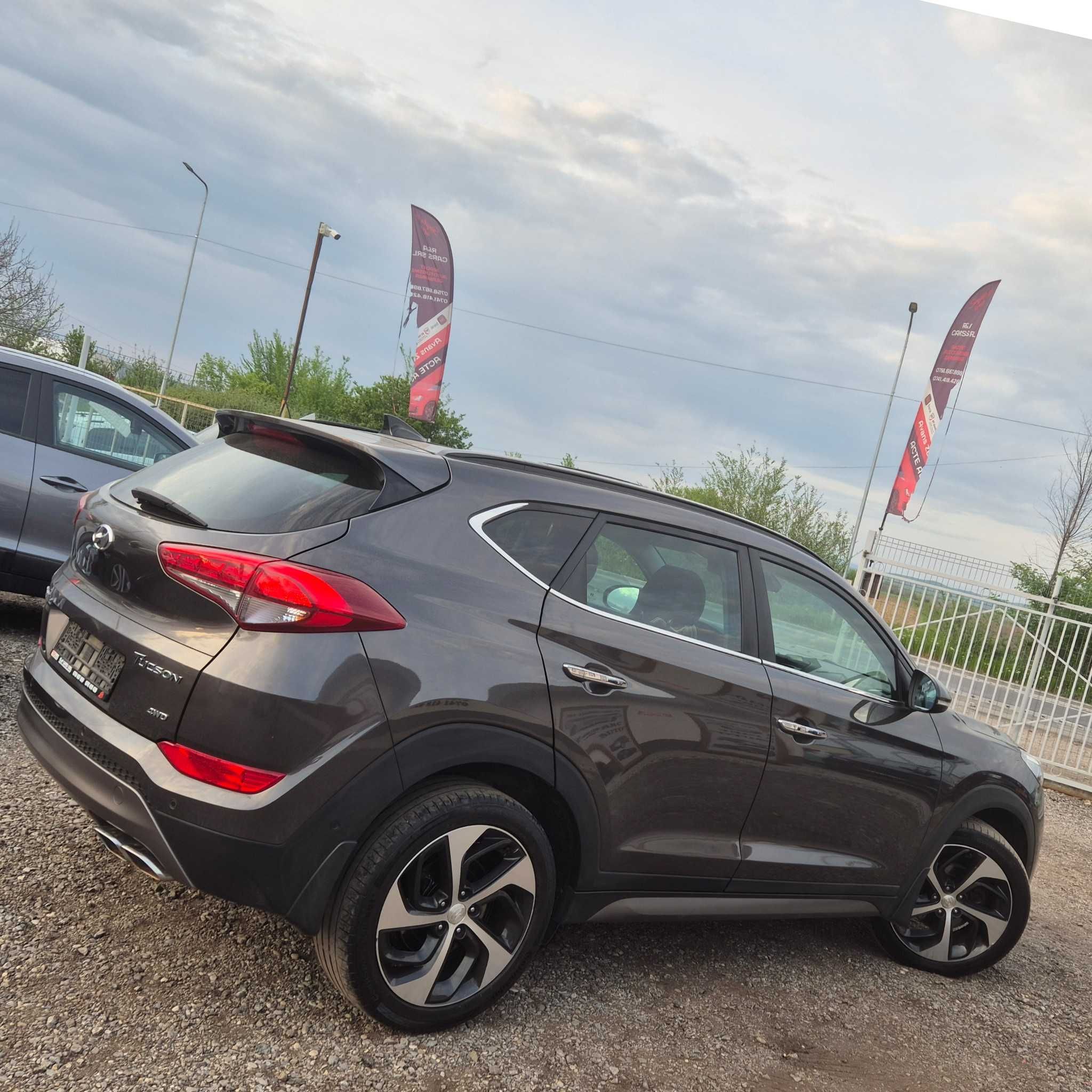 Hyundai Tucson , Premium Luxury Edition"4WD