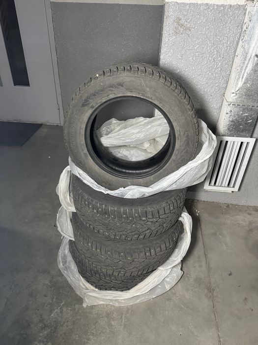 Nokian Nordman 7 215/60 R16 99T с шипами