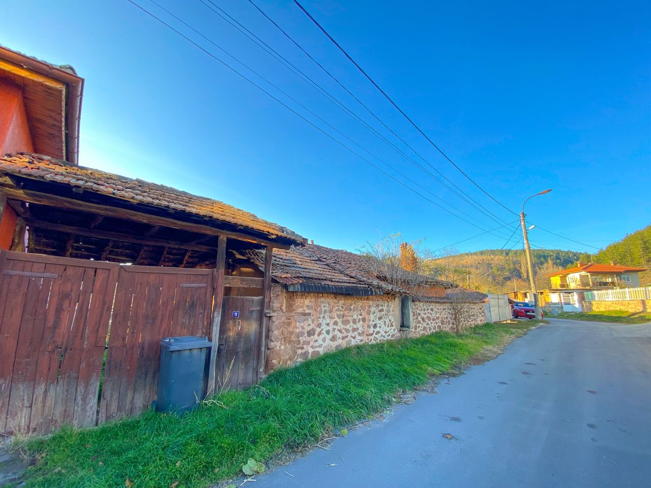 Продава се Парцел в с. Локорско, Област София-град - 780 кв.м за 276 €/кв.м - Снимка #2
