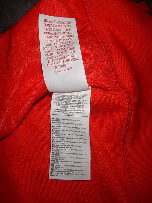 Trening Nike. Marimea 158(13-15 ani)-Copii. Nou.