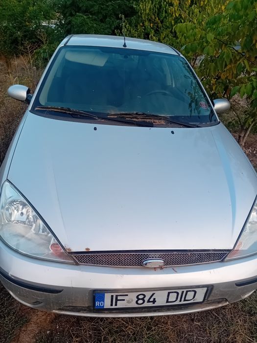 Vând Ford focus an 2002