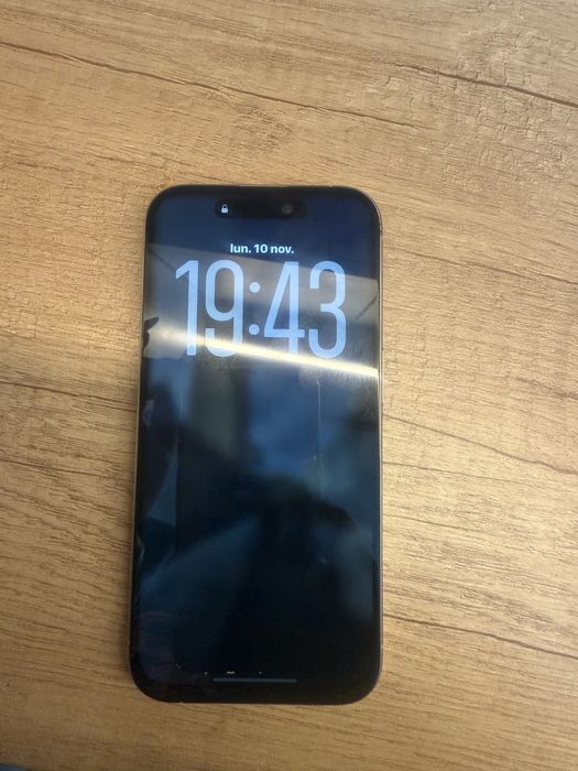 Vand iphone 15 pro 128 gb