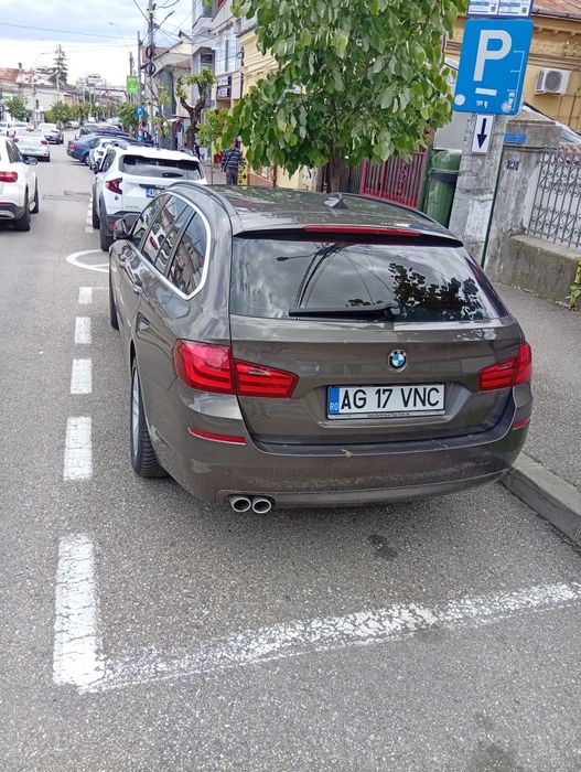 Vând BMW f 11 an 2013