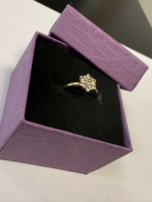 *** Много красив *** Златен пръстен 14к 1.22гр