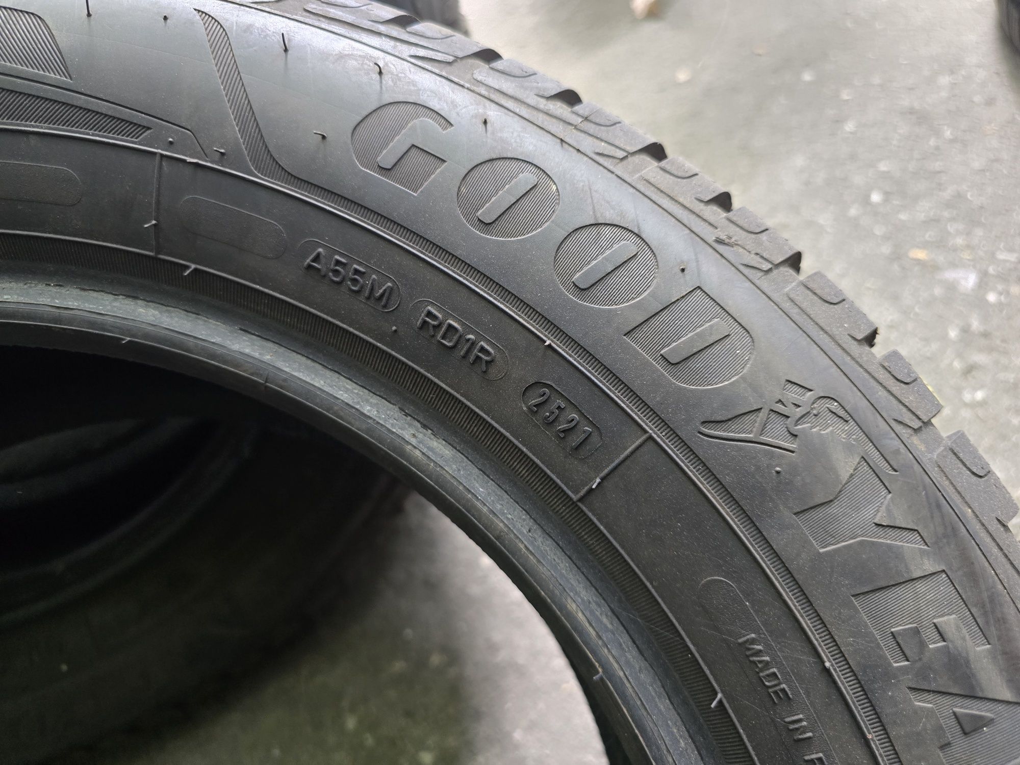 215/60/16 Goodyear  4бр