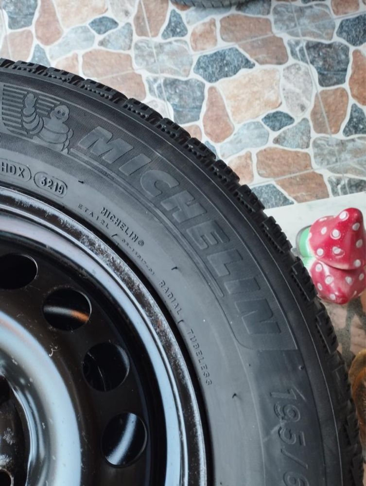 Jante oțel 5x112 R15 cu cauciucuri  Michelin M+S 195/65 R15