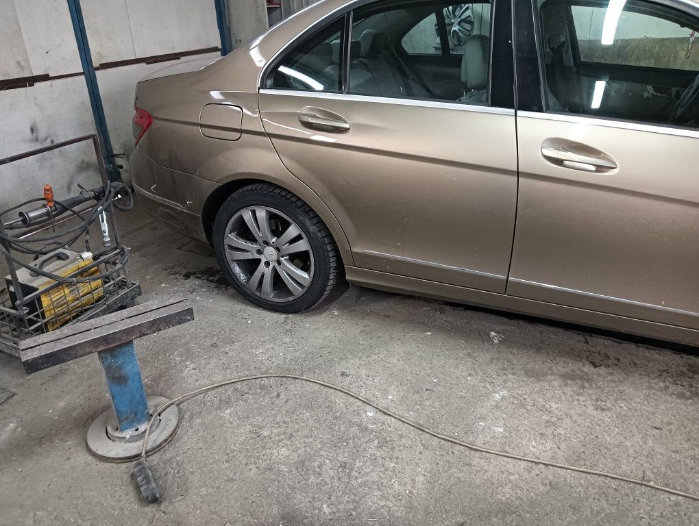 Vopsitorie auto tinichigerie 500 lei