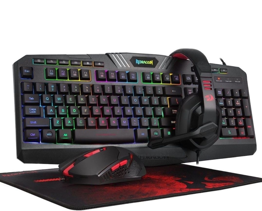 Tastatura gaming, căști gaming ori mouse gaming