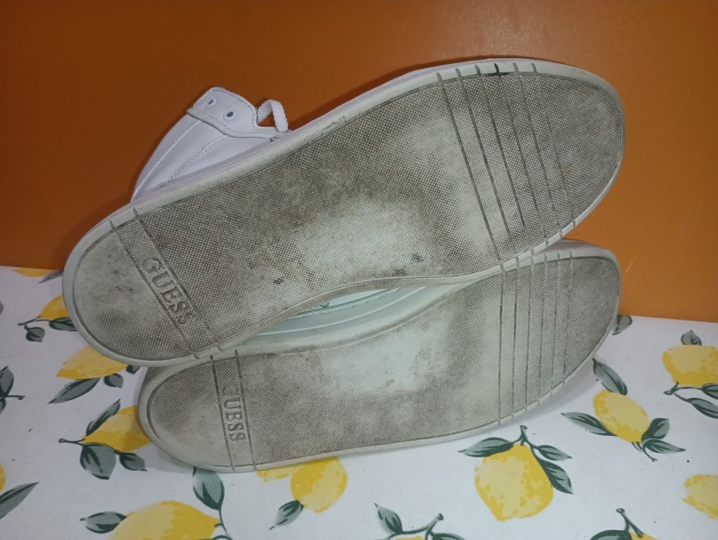 Guess кожени N 42 - 27 лв
