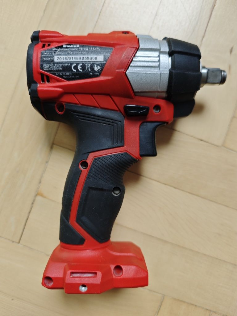 Продавам  акумулаторни машини Einhell.