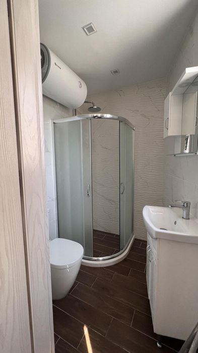 Дава се под наем Едностаен апартамент в Варна, Център - 35 кв.м за 500 € - Снимка #3