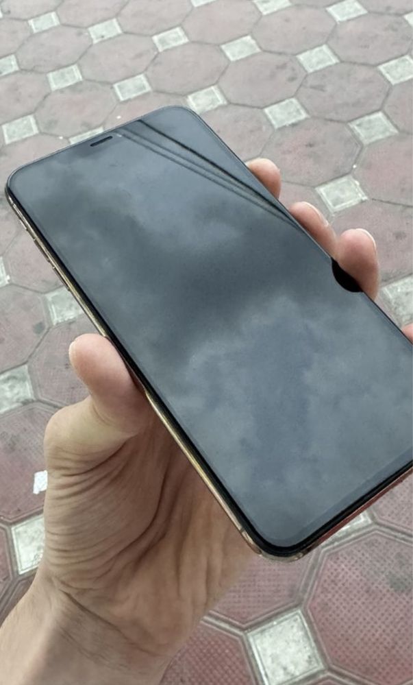 IPHONE xs max 256