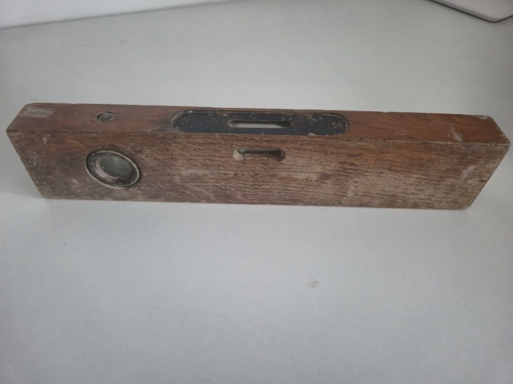 Cumpănă obiect tâmplărie