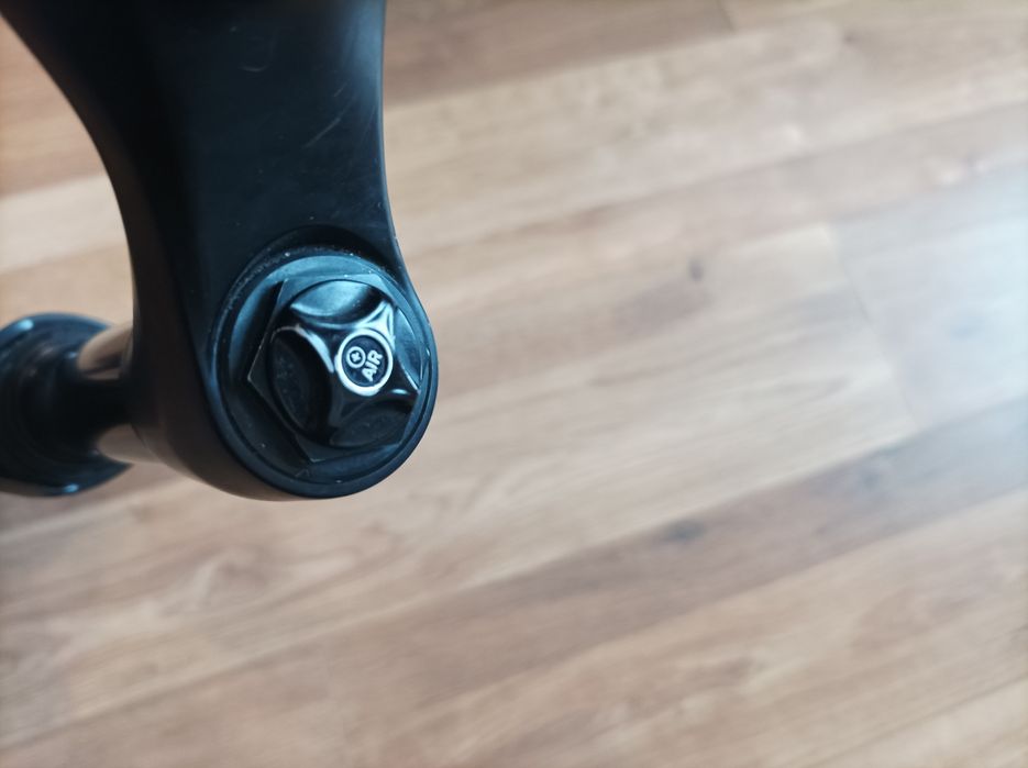 MTB XC вилки Rockshox REBA, JUDY,  100 мм ход