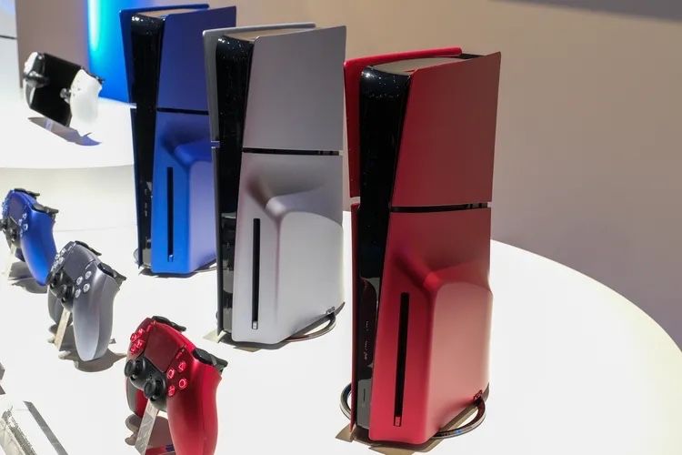 Продаются боковые панели на Sony Playstation 5 fat/slim