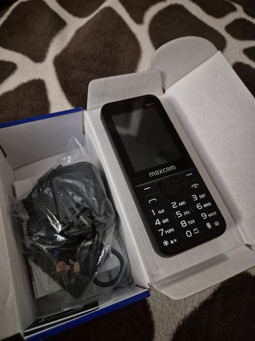 Văd telefon MAXCOM,nou nouț!