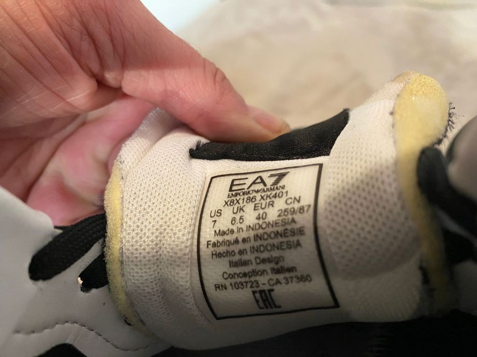 Adidasi Emporio Armani