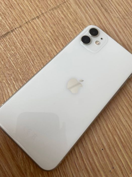 продам айфон 11 в отличном состоянии